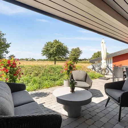 Apartman Cornelia - 6km From The Sea By Interhome *